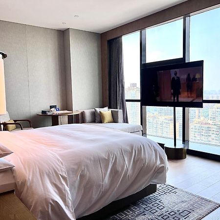 Отель Hilton Цзясин Экстерьер фото