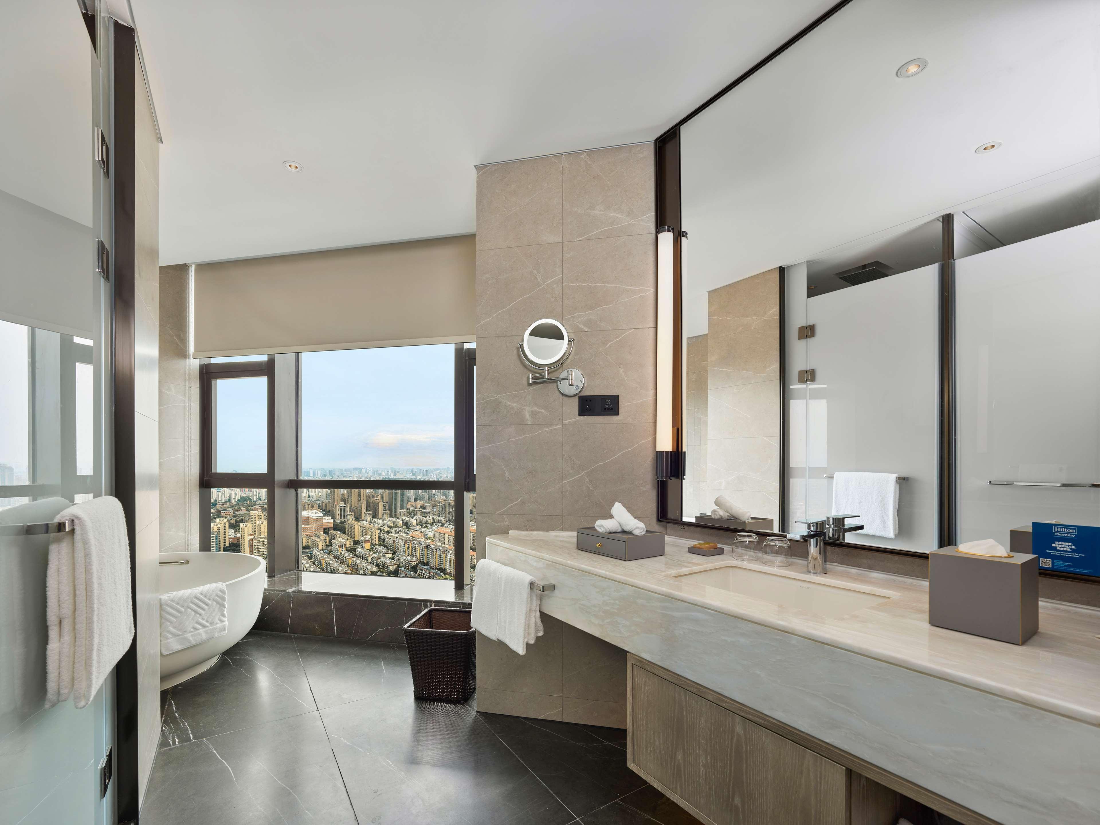 Отель Hilton Цзясин Экстерьер фото