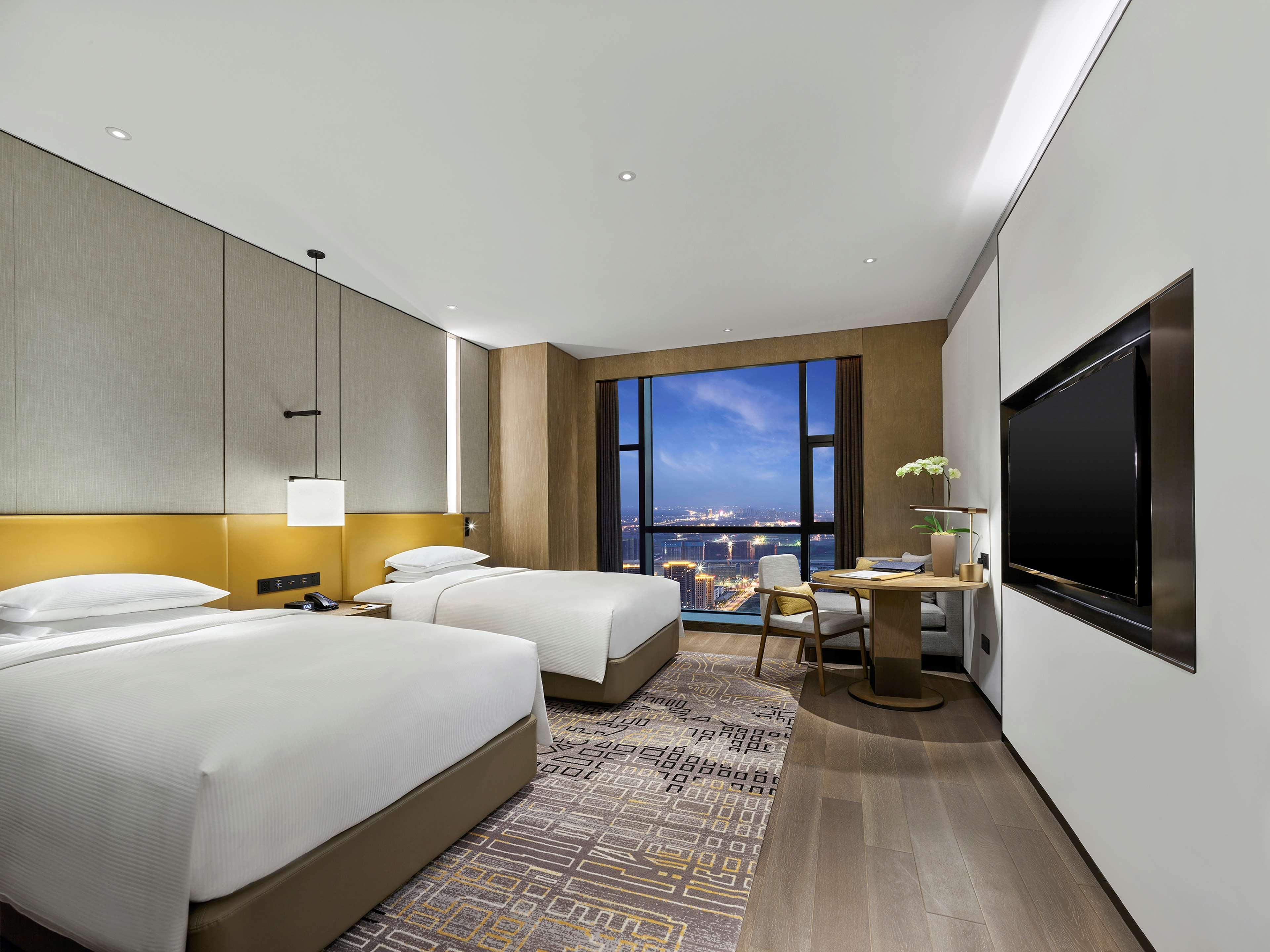 Отель Hilton Цзясин Экстерьер фото