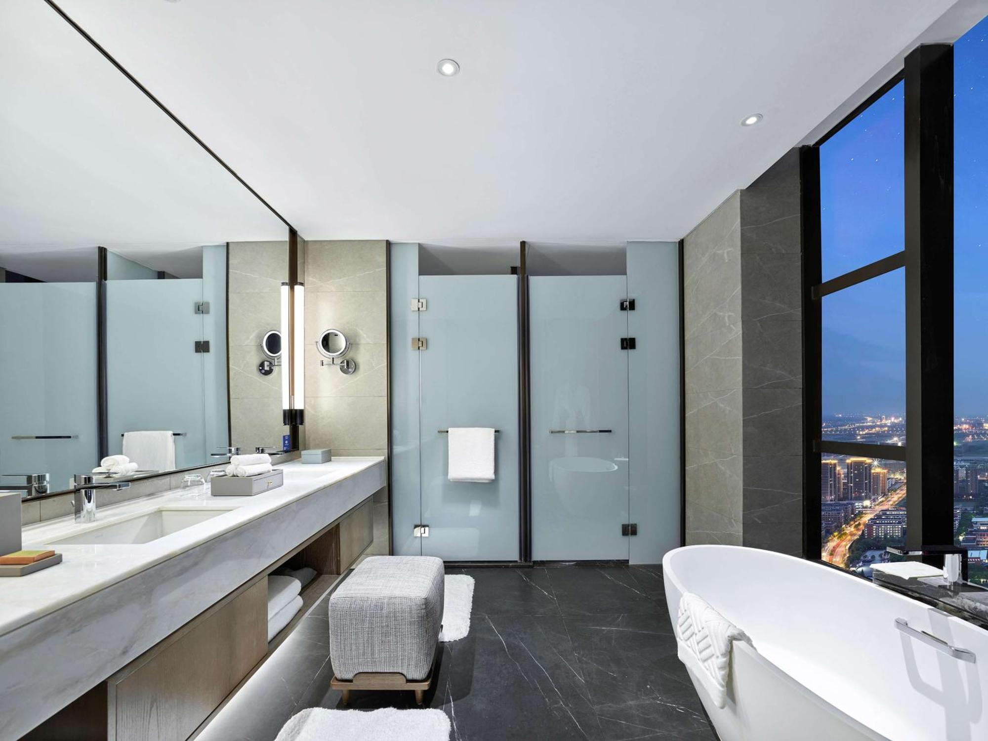 Отель Hilton Цзясин Экстерьер фото